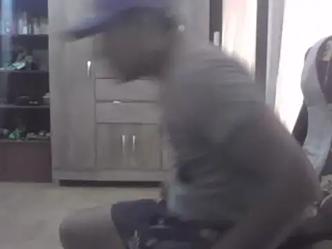 estudiante69 online show from 01-23-25, 09:29