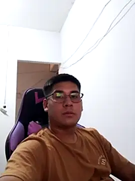 estudiante69 online show from 02-13-26, 02:50