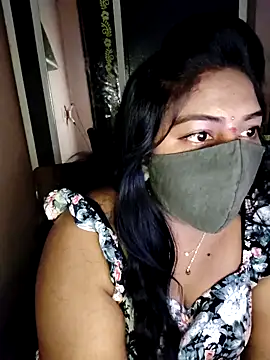 RomeoJuliet345 online show from 11-26-25, 10:48