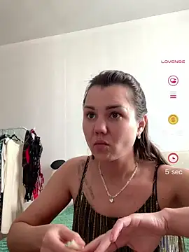 Snapshot of MiraMiss chatting on 06-04-26, 11:59 MiraMiss online show from 06-04-26, 11:59