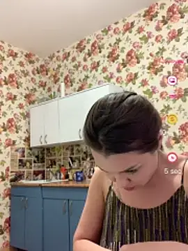 Snapshot of MiraMiss chatting on 06-09-26, 05:03 MiraMiss online show from 06-09-26, 05:03