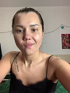 MiraMiss online show from 12-19-25, 08:17