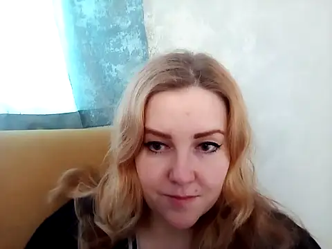 Snapshot of Lorri_Adelle chatting on 01-15-25, 09:45 Lorri Adelle online show from 01-15-25, 09:45