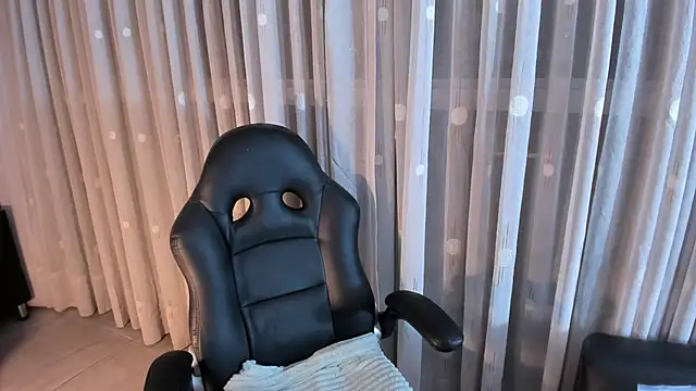 Snapshot of RAVENDIPAUL chatting on 10-22-25, 01:16 RAVENDIPAUL online show from 10-22-25, 01:16