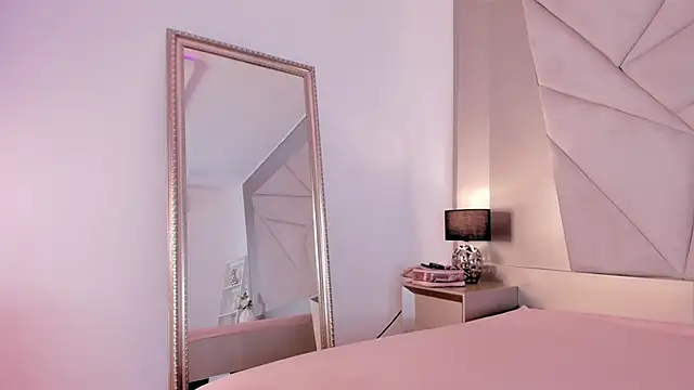 Snapshot of RAVENDIPAUL chatting on 02-07-25, 07:49 RAVENDIPAUL online show from 02-07-25, 07:49