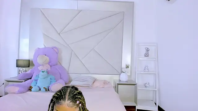 Snapshot of RAVENDIPAUL chatting on 01-25-25, 01:21 RAVENDIPAUL online show from 01-25-25, 01:21