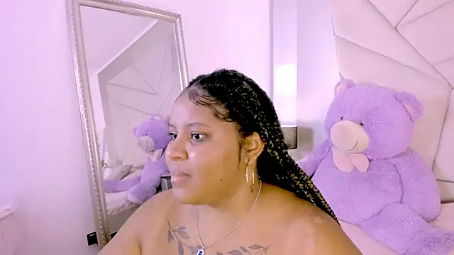 Snapshot of RAVENDIPAUL chatting on 01-30-25, 07:59 RAVENDIPAUL online show from 01-30-25, 07:59