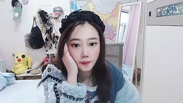 Cherie-xinxin01 online show from 12-04-24, 05:32