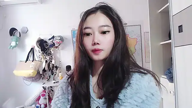 Cherie-xinxin01 online show from 12-05-24, 05:32