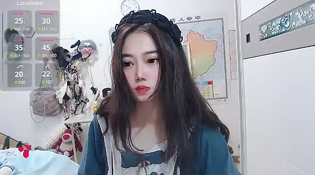 Cherie-xinxin01 online show from 12-07-24, 09:00