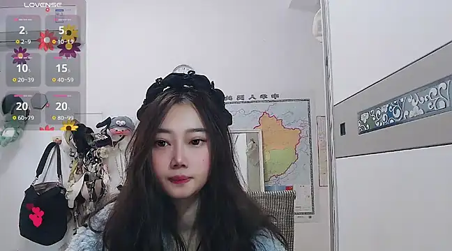 Cherie-xinxin01 online show from 12-08-24, 07:26