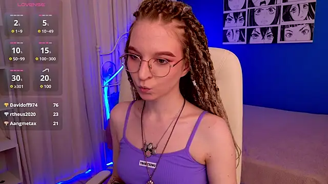 Snapshot of VioletShine chatting on 03-02-25, 12:25 VioletShine online show from 03-02-25, 12:25