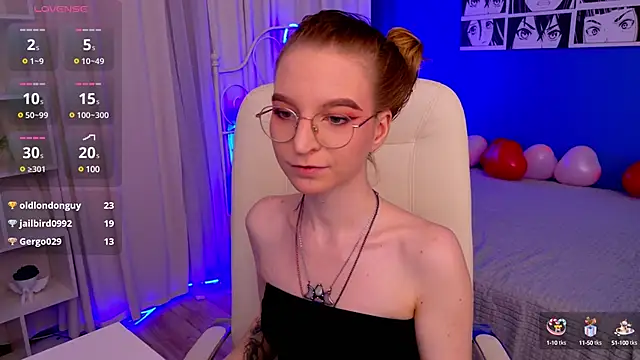 Snapshot of VioletShine chatting on 02-13-25, 06:15 VioletShine online show from 02-13-25, 06:15