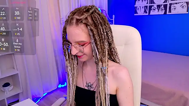 Snapshot of VioletShine chatting on 02-06-25, 10:25 VioletShine online show from 02-06-25, 10:25