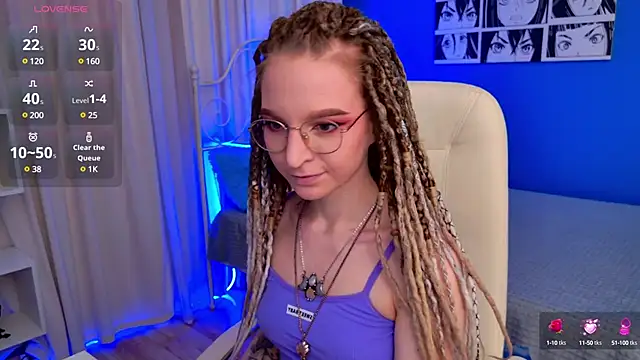 Snapshot of VioletShine chatting on 03-08-25, 02:30 VioletShine online show from 03-08-25, 02:30