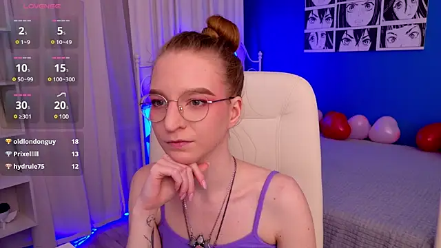 Snapshot of VioletShine chatting on 02-12-25, 06:19 VioletShine online show from 02-12-25, 06:19