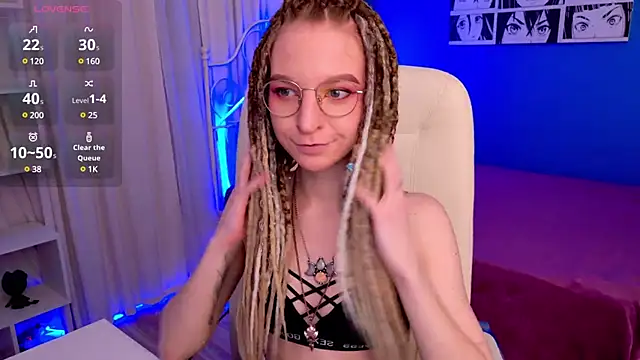 Snapshot of VioletShine chatting on 02-27-25, 03:37 VioletShine online show from 02-27-25, 03:37