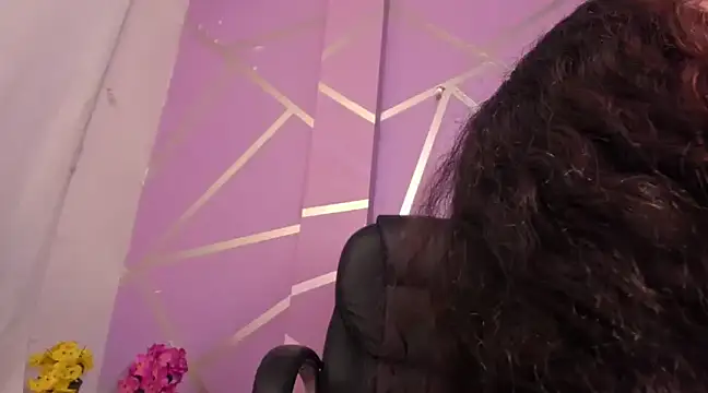 Snapshot of Queenjenn__ chatting on 02-15-25, 11:58 Queenjenn   online show from 02-15-25, 11:58
