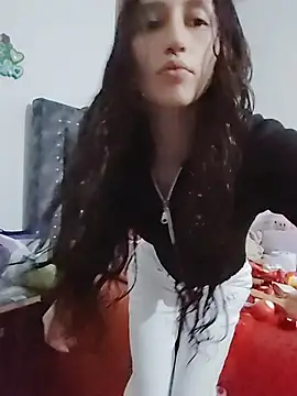 Queenjenn   online show from 06-30-26, 11:49