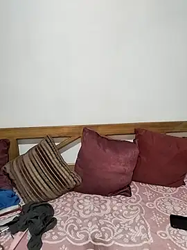 Alison fitness online show from 11-18-25, 01:32