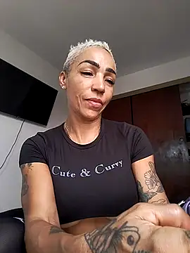 Snapshot of Alison_fitness chatting on 04-30-26, 08:57 Alison fitness online show from 04-30-26, 08:57