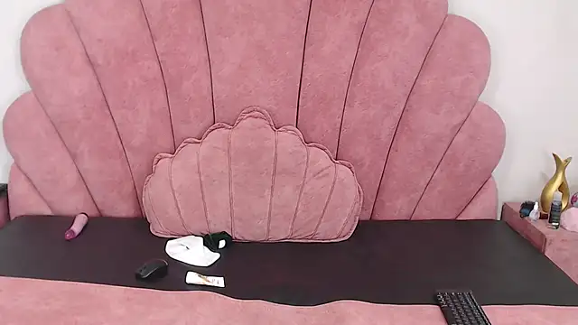 Candy Bony online show from 06-03-26, 02:33