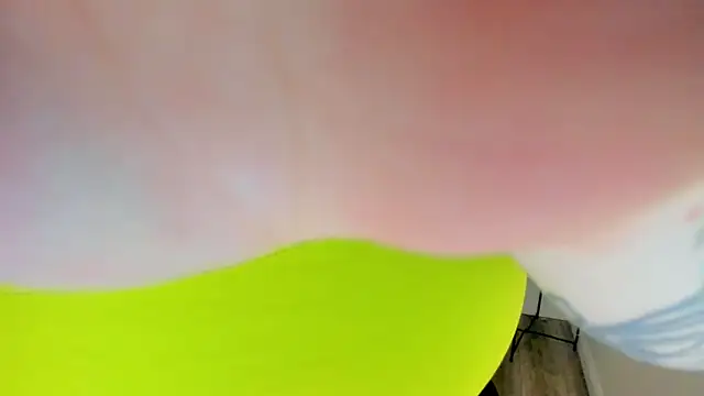 Snapshot of MoonLghte chatting on 02-18-26, 07:43 MoonLghte online show from 02-18-26, 07:43