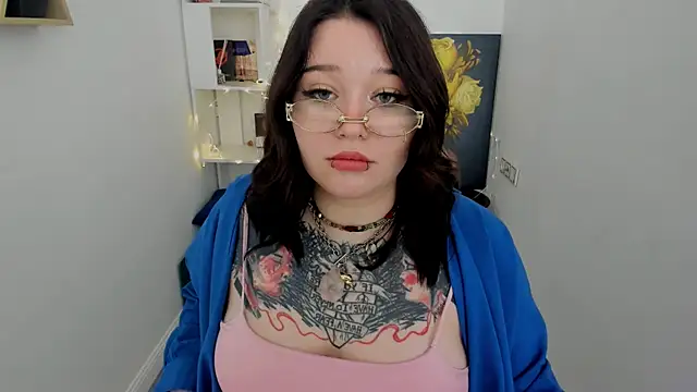 MoonLghte online show from 03-15-25, 01:52