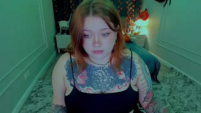 MoonLghte online show from 10-12-25, 07:59