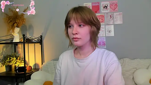 EvaStevs online show from 03-09-25, 03:54