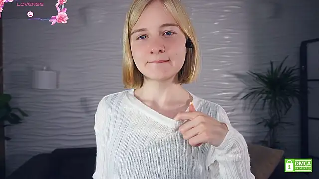 OdelinaFicken online show from 10-22-25, 07:08