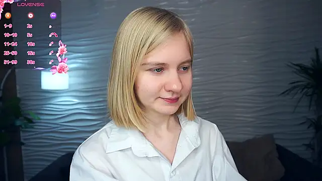 OdelinaFicken online show from 12-15-25, 04:18