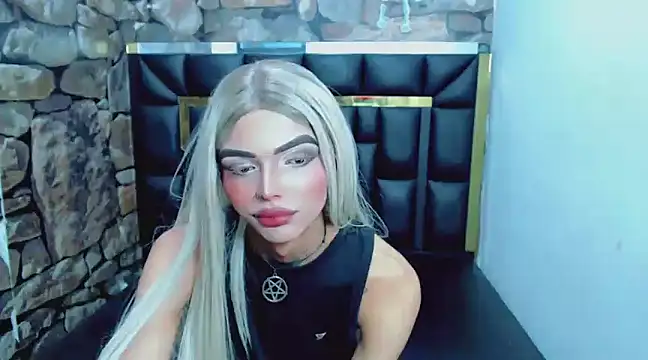 Luna and valery online show from 01-04-25, 11:27