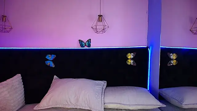 Anastasia Whitee online show from 04-15-26, 02:10