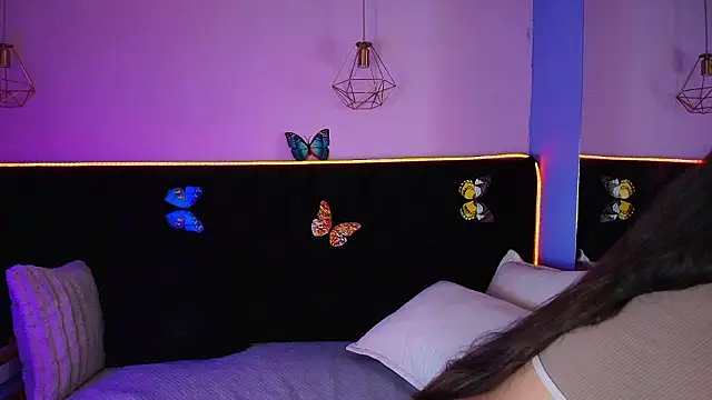 Anastasia Whitee online show from 03-23-26, 01:00