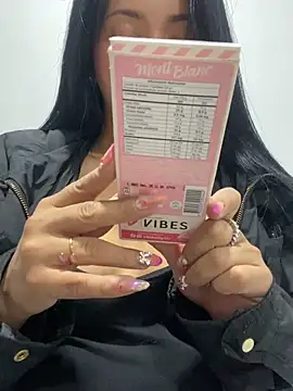 sweet kitty0110 online show from 04-05-26, 02:18