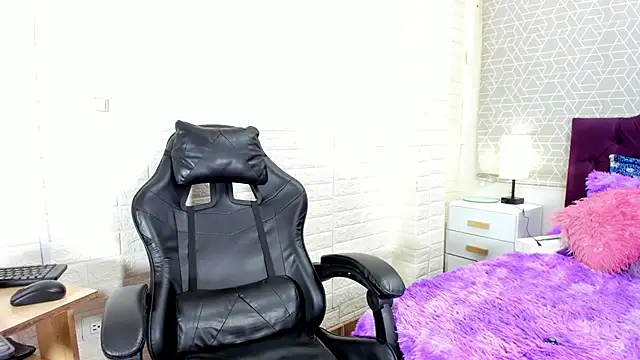 Snapshot of sweet_kitty0110 chatting on 12-22-25, 09:04 sweet kitty0110 online show from 12-22-25, 09:04