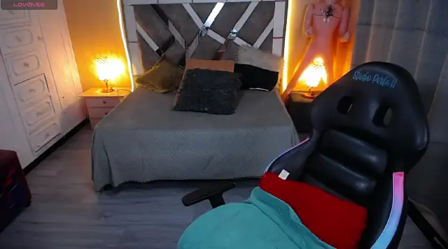 Snapshot of Kate_Laurence_ chatting on 02-06-25, 07:35 Kate Laurence online show from 02-06-25, 07:35