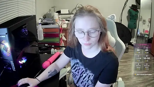 LilyFoxxx online show from 03-04-26, 06:10