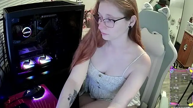 LilyFoxxx online show from 11-23-25, 04:22