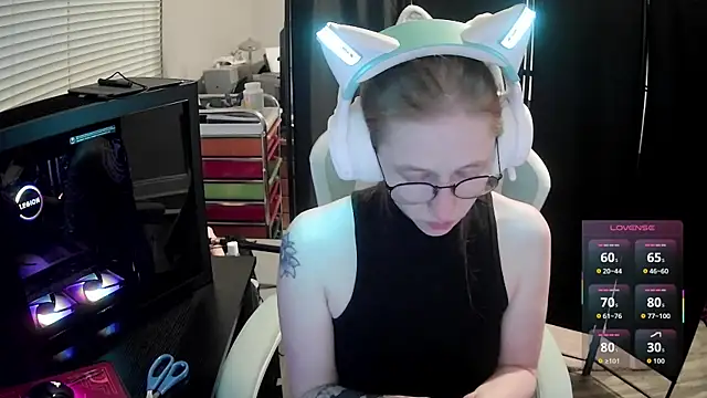 LilyFoxxx online show from 06-07-26, 05:12