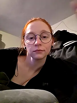 LilyFoxxx online show from 03-30-26, 05:53