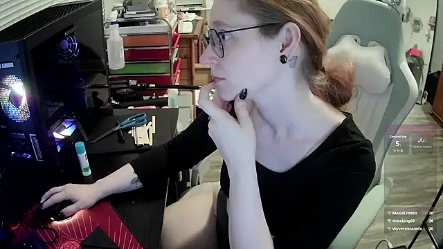 LilyFoxxx online show from 03-06-26, 06:19