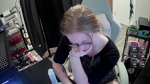 LilyFoxxx online show from 03-16-26, 05:55