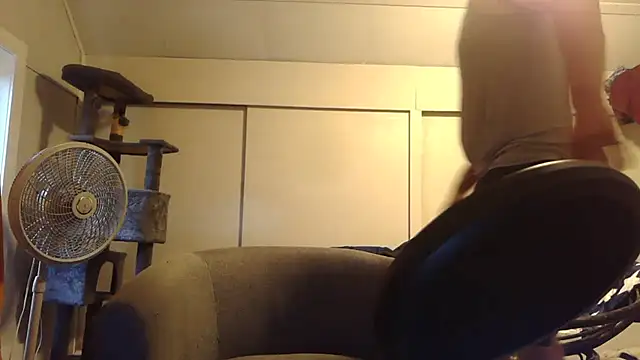 Snapshot of glenjamin81 chatting on 07-18-26, 01:03 glenjamin81 online show from 07-18-26, 01:03