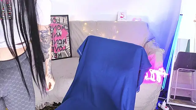 Tiffany lab online show from 10-30-25, 01:20