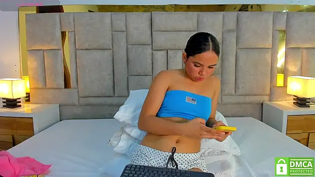 valtira nova online show from 03-20-26, 07:37