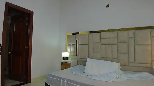 Snapshot of valtira_nova chatting on 07-10-26, 12:43 valtira nova online show from 07-10-26, 12:43