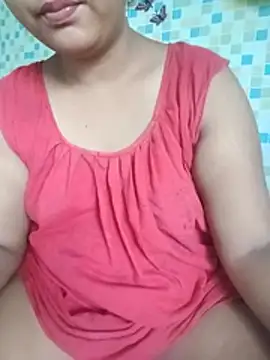 Snapshot of Super-Couple chatting on 06-30-26, 04:12 Super-Couple online show from 06-30-26, 04:12