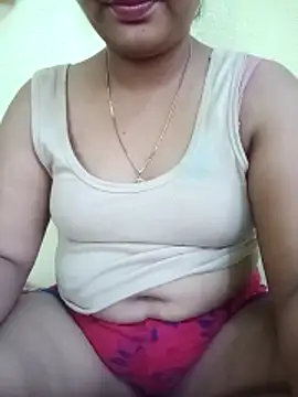 Snapshot of Super-Couple chatting on 06-15-26, 05:18 Super-Couple online show from 06-15-26, 05:18